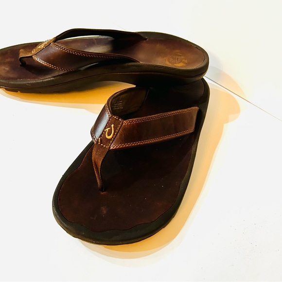 OluKai Other - Olukai Brown Leather Flip Flops Spanish Brown Size 11 EUC